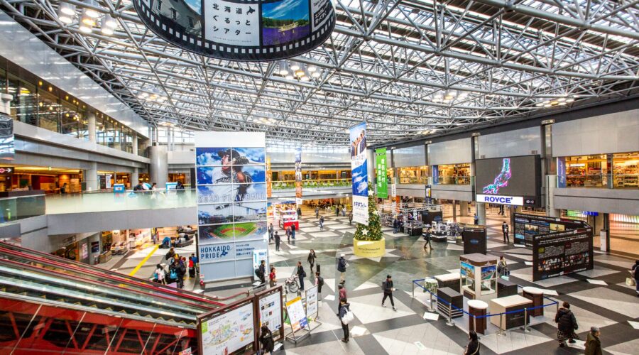 A Traveler’s Guide to New Chitose Airport: Transport, Amenities, and the Gateway to Hokkaidō