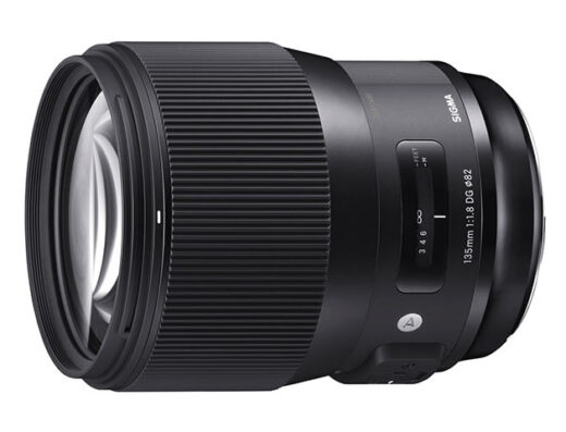 135mm f/1.8 DG HSM Art (Canon EF) Rental in Japan