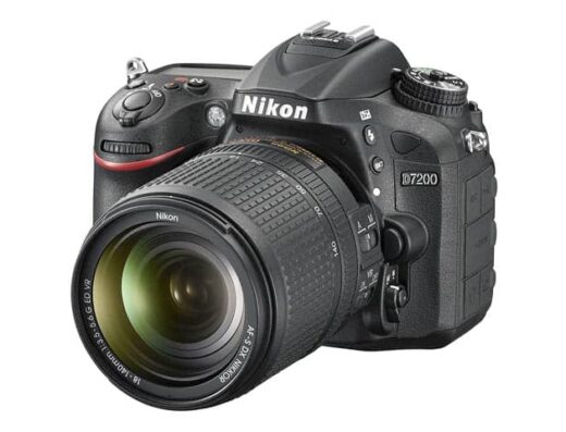 Nikon D7200 (AF-S DX 18-140mm VR) Rental in Japan