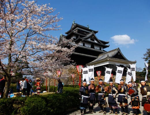 Sakaiminato Sightseeing Tour: Matsue Castle & Adachi Museum Cruise Shore Excursion