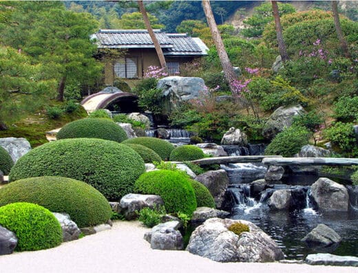 Sakaiminato Sightseeing Tour: Matsue Castle & Adachi Museum Cruise Shore Excursion