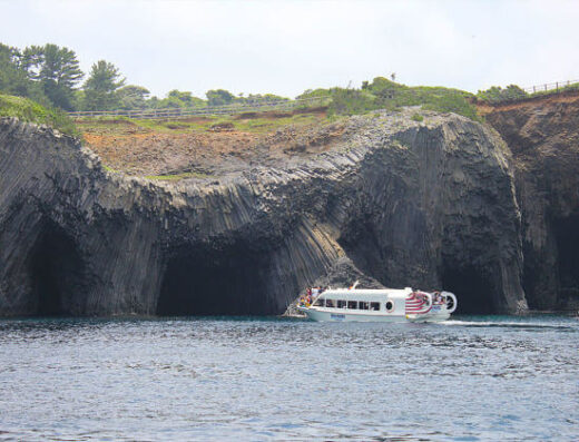 Karatsu Shore Excursion: Coastal Wonders & Samurai Heritage