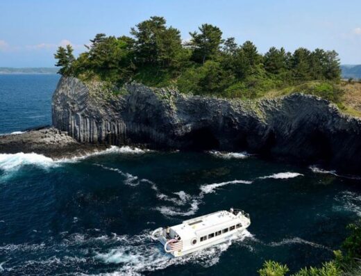 Karatsu Shore Excursion: Coastal Wonders & Samurai Heritage