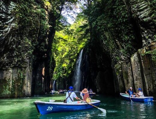 Miyazaki Natural Sightseeing Tour: Cruise Shore Excursion