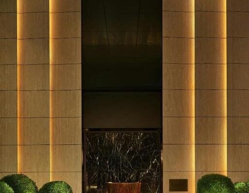 THE TOKYO EDITION, TORANOMON – Minato-ku Skyline Luxury & Tropical Urban Oasis