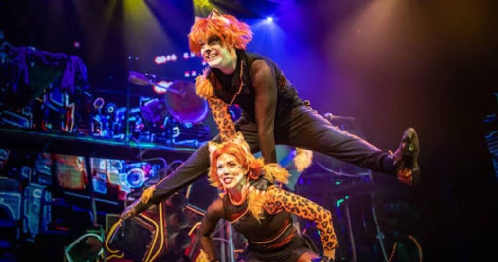 Stage Play Mage the Cat's Eye