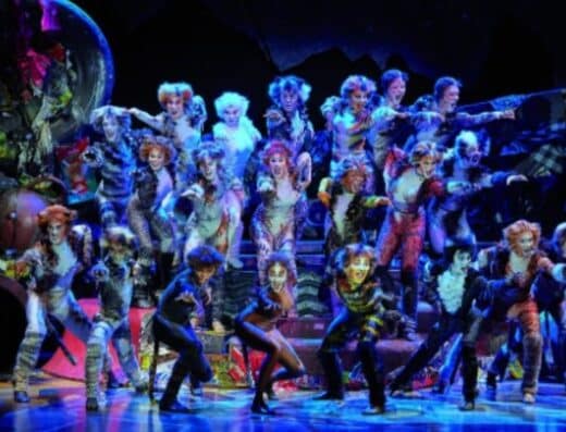 Stage Play Mage the Cat's Eye
