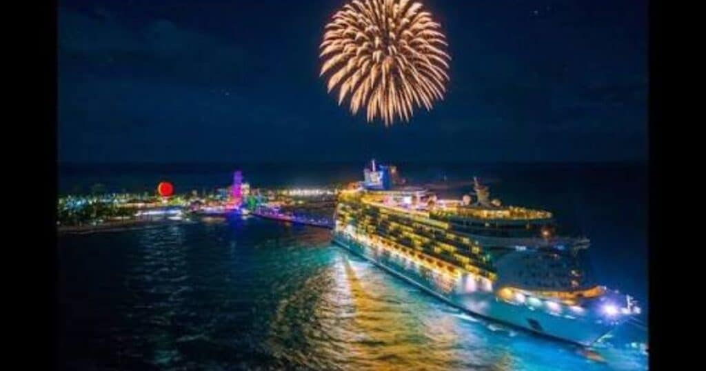 Marine Rouge Fireworks Cruise
