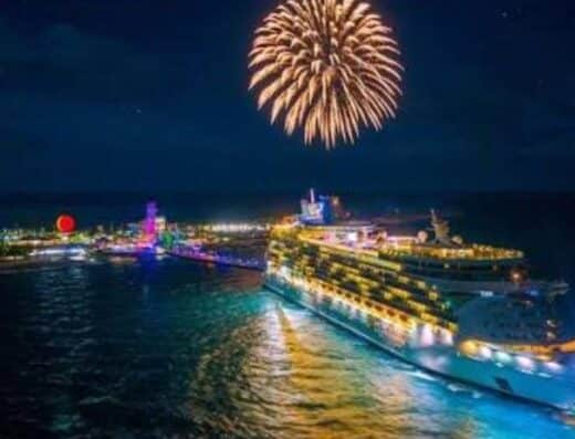 Marine Rouge Fireworks Cruise