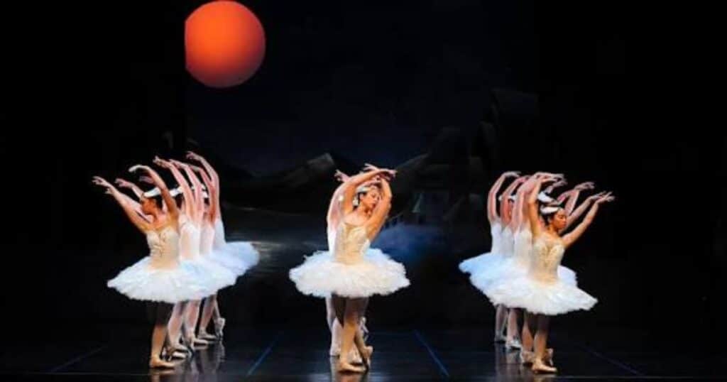 SWAN Ballet cross Reading