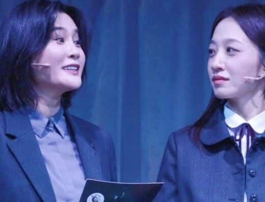 Young Lady Stage Greeting