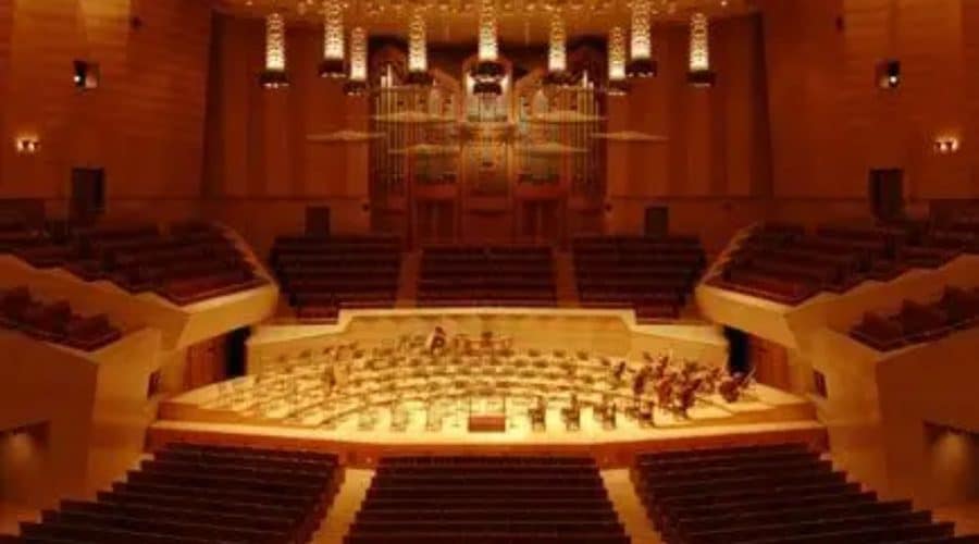 How to Find Unique Cultural Events When Traveling Abroad