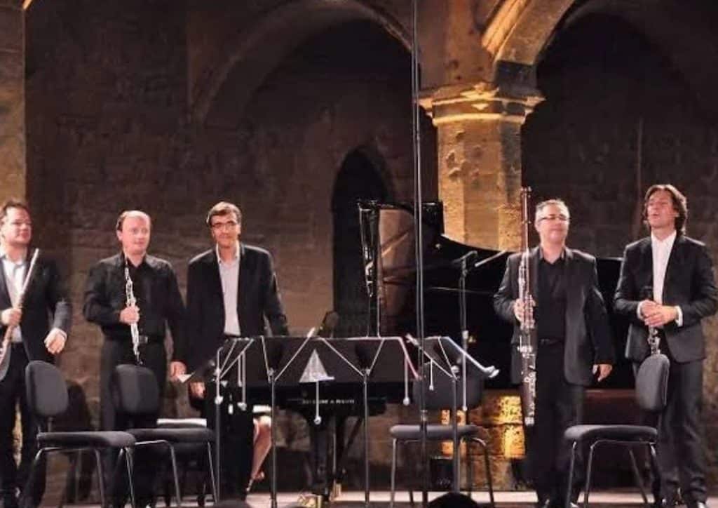 Les Vents Français Tickets